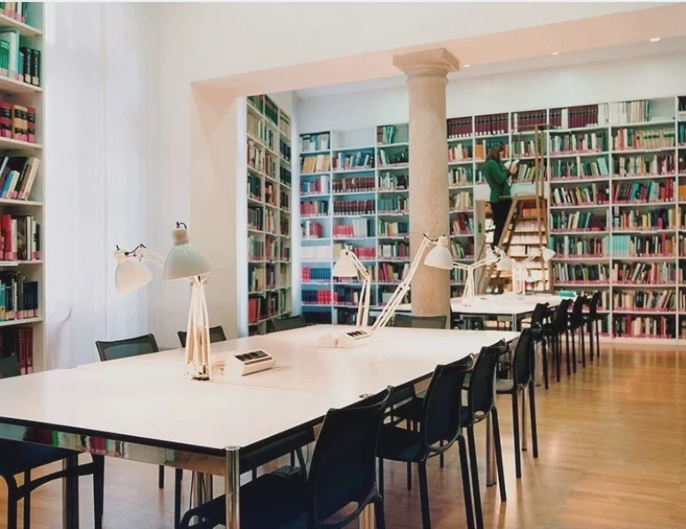 USM Haller Desk
